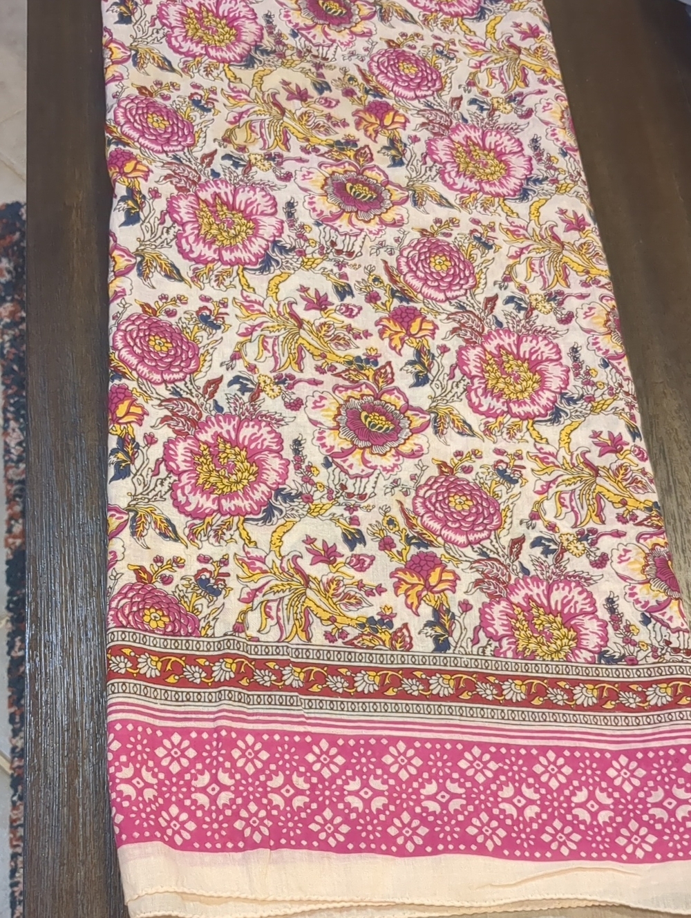 Pretty And Bright Vintage Rectangle Pink Floral Cotton Tablecloth